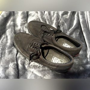 Men’s black Vans